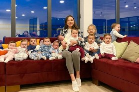 FOTO // La 23 de ani, este mama a 11 copii. Soții visează la o familie și mai numeroasă, cu 105 copii